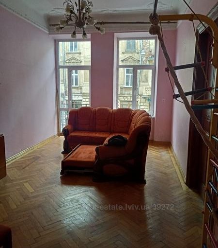 Продаж двокімнатної квартири на вул. Личаківській